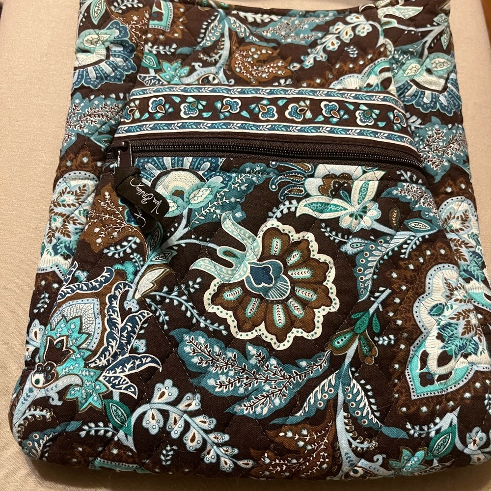 Vera Bradley Floral Patterned Crossbody Bag - Picture 4 of 5